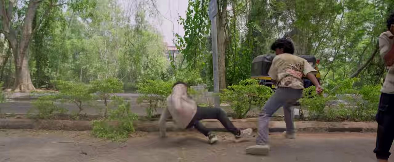Mura (2024) WEBRip Hindi + Mal 720p HEVC HE-AAC 2.0 ESub.mkv.0003